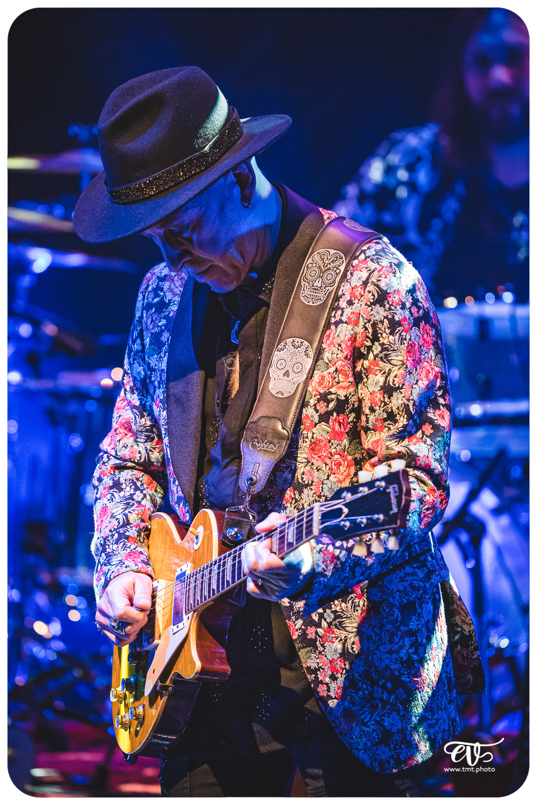 L'HISTOIRE DU ROCK EN 13 GUITARES